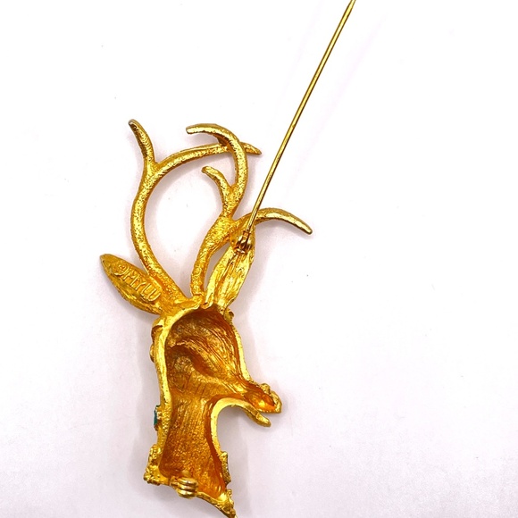 MYLU Signed Vintage Textured Gold Tone Reindeer Holiday Christmas Pin Brooch - Picture 6 of 7